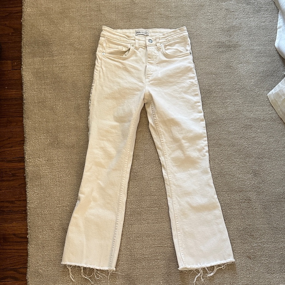 ZARA WHITE JEANS